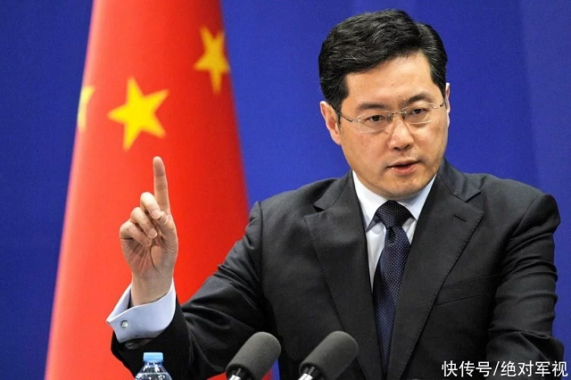 秦刚外长离美前，向全体美国人连发3条推文，拜登政府需要细品